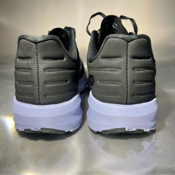 BROOKS Launch 9. Size W US10.5. Brand New. Running Shoes. Without Box - Picture 3 of 12